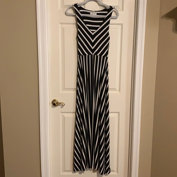 Athleta Dresses & Skirts - Athleta Stunning Maxi Dress XS
